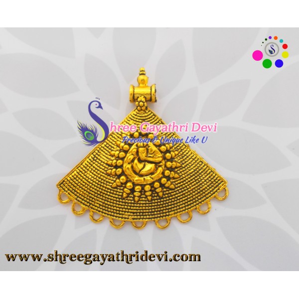 ANTIQUE GOLD PENDANT - 73*75 MM - SGAP33