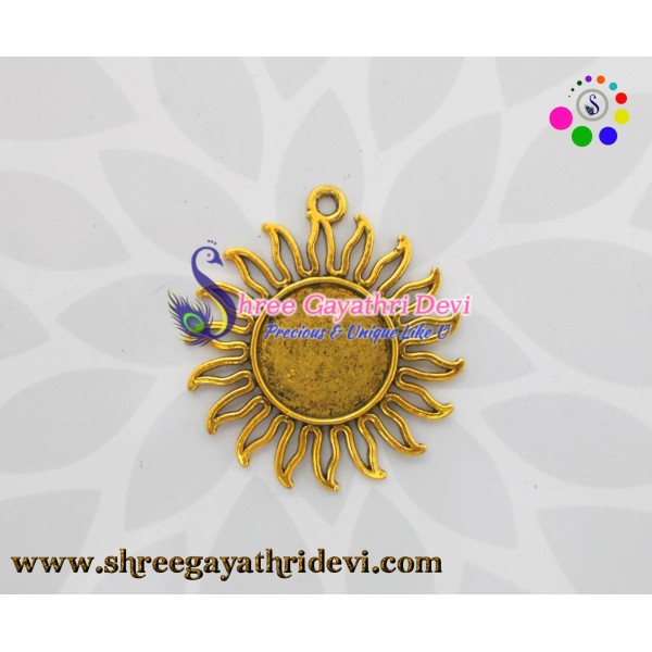 ANTIQUE GOLD PENDANT - 47*43 MM - SGAP72