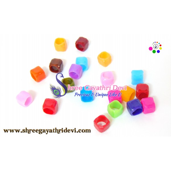 PLASTIC BEADS  12MM  - SQUARE 