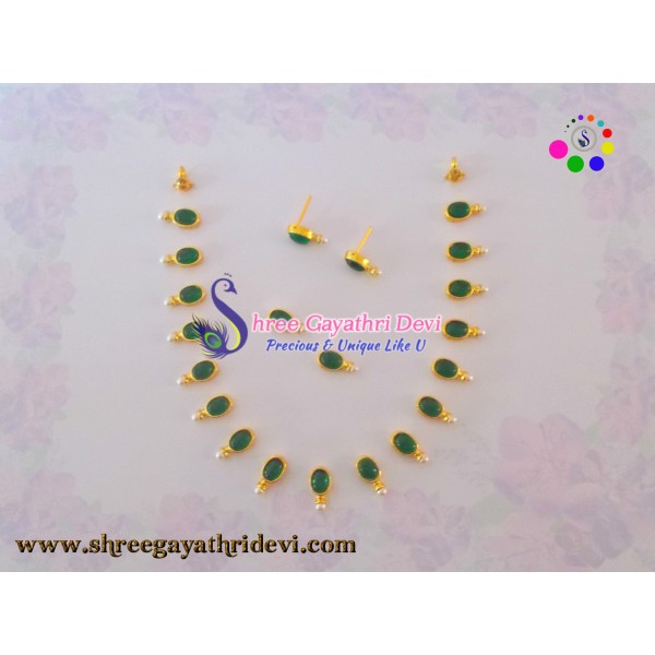 IMITATION KUNDAN JEWELLERY SET - GREEN - OVAL - SGIK14