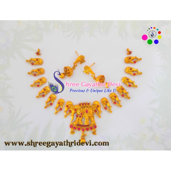 MATT FINISHED GOLD JEWELLERY SET - RUBY - SGMJS39