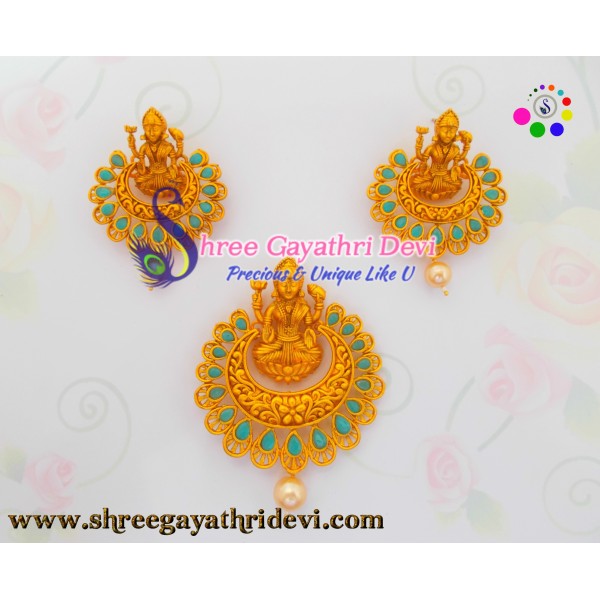 MATT FINISHED PENDANT+STUDS - AQUA BLUE- SGMT151
