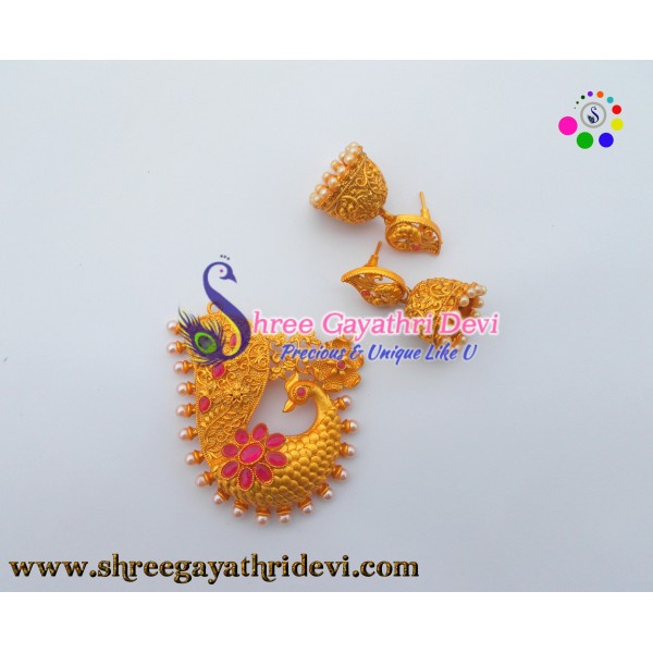 MATT FINISHED PENDANT+STUDS - RUBY- SGMT59