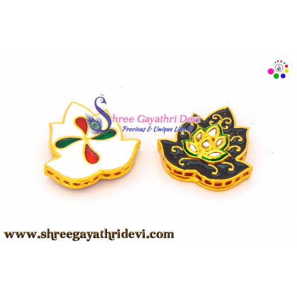 MEENA KUNDAN ENAMEL PENDANT/CONNECTOR - SGMN05 - 40*40MM