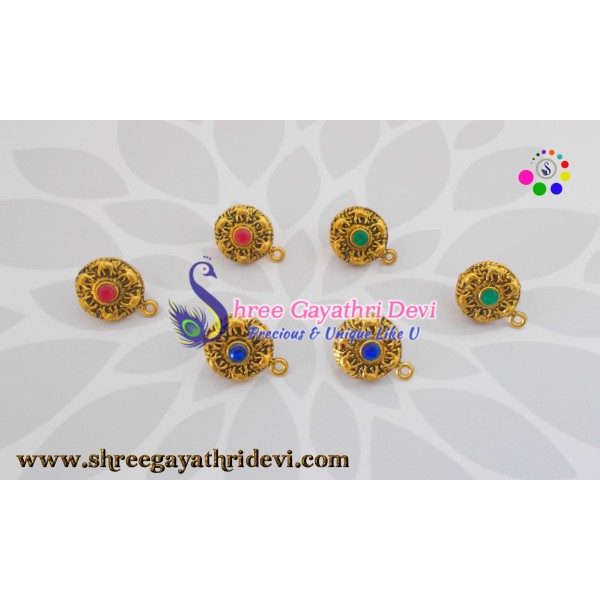 VICTORIA STUDS - ANTIQUE GOLD - 20MM