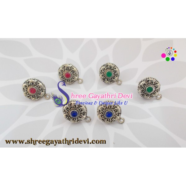 VICTORIA STUDS - ANTIQUE SILVER - 22MM